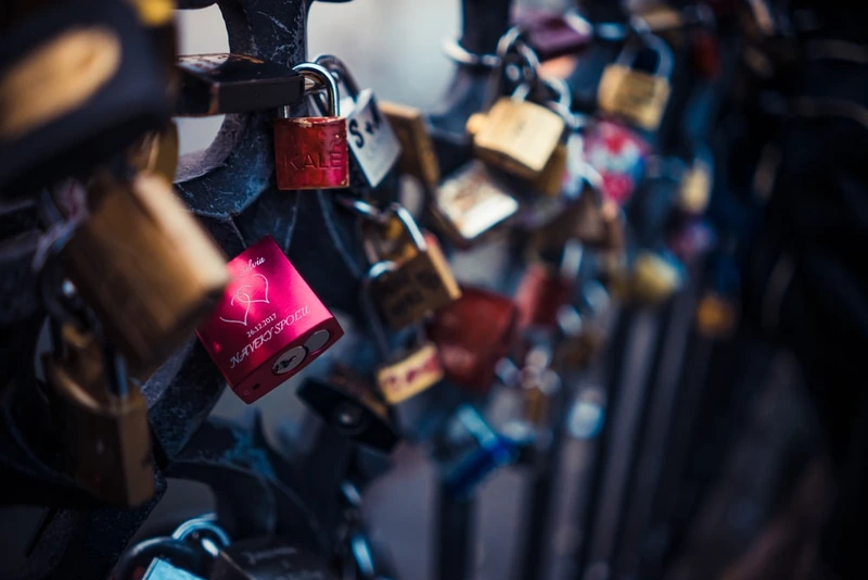 Lightweight Kubernetes GitOps Secrets